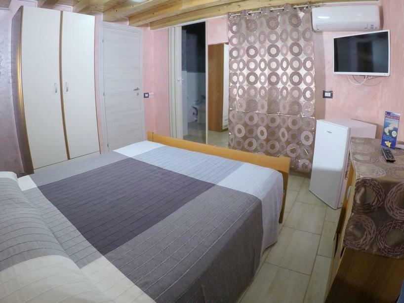 Rooms Chanel Сиракузы Экстерьер фото
