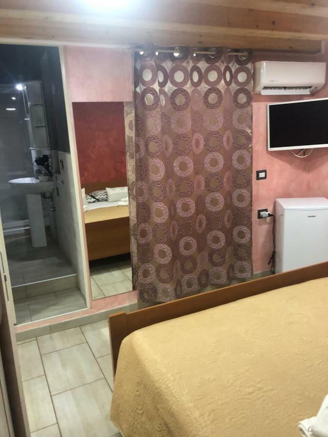 Rooms Chanel Сиракузы Экстерьер фото